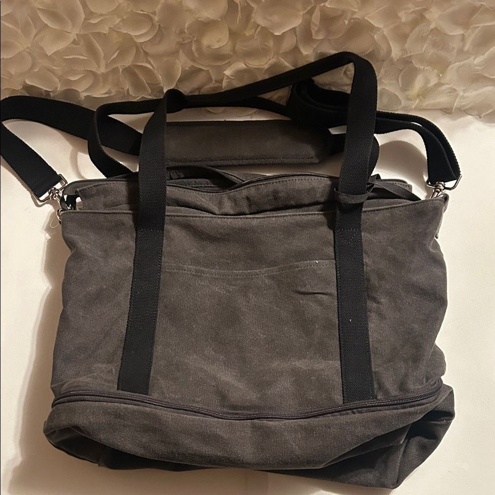 Lo & Sons Charcoal Catalina Deluxe Tote Bag